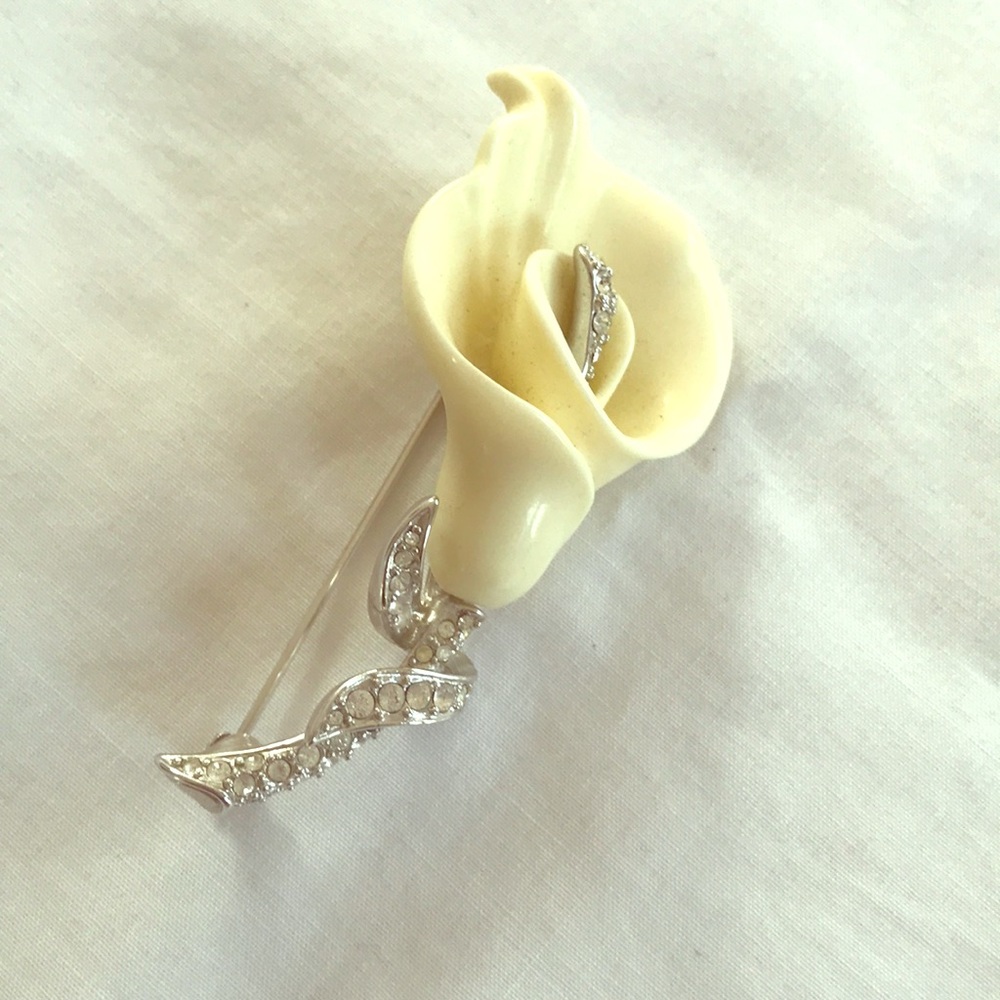 NOLAN MILLER BROOCH